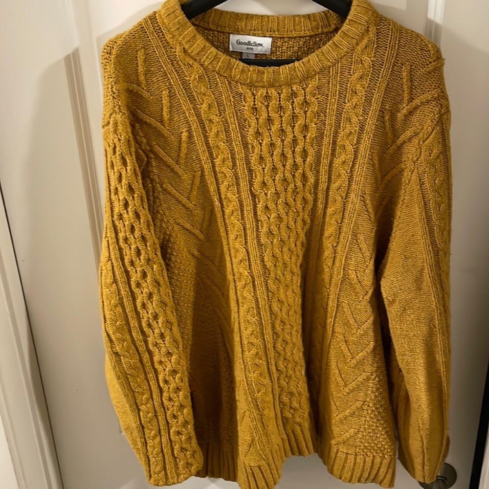 Men large gold men sweater